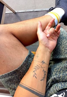 58 Billie eilish ideas | small tattoos, tattoos for guys, small tattoos for  guys