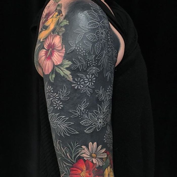 Tattoo Artist Esther Garcia Creates Beautiful Blackout Tattoo Designs That  Cover Large Areas