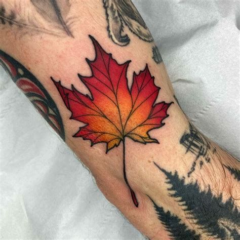 20 Fantastic Maple Leaf Tattoo Ideas