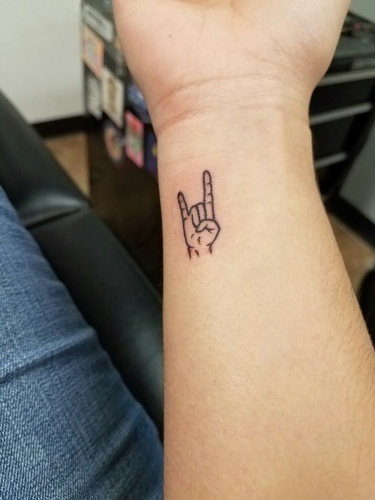 Pin by Alexa Schmidt on Tattoos | Rock and roll tattoo, Rock tattoo, Metal  tattoo