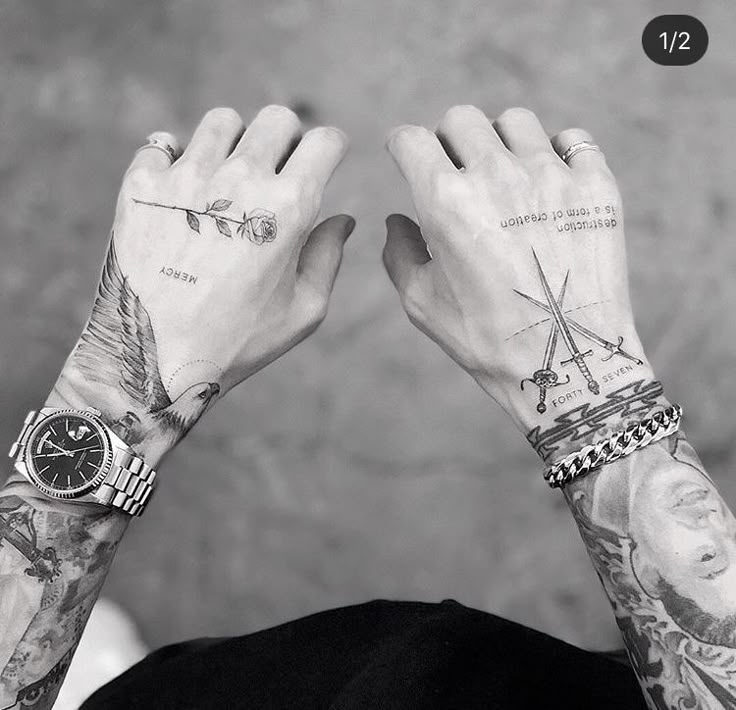 60 Epic Hand Tattoos That Will Drop Jaws – Meanings, Designs and Ideas