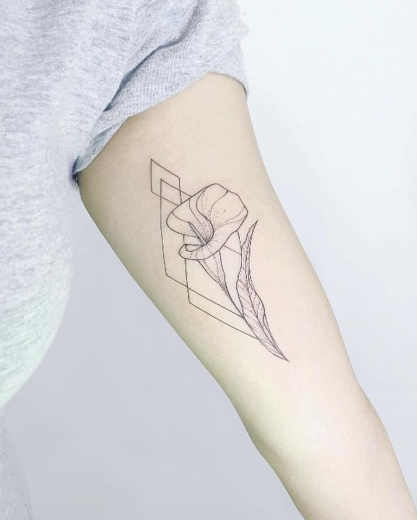70+ Amazing Calla Lily Tattoo Designs with Meanings, and Ideas - Body Art  Guru | Calla lily tattoos, Lily tattoo, Lily tattoo design