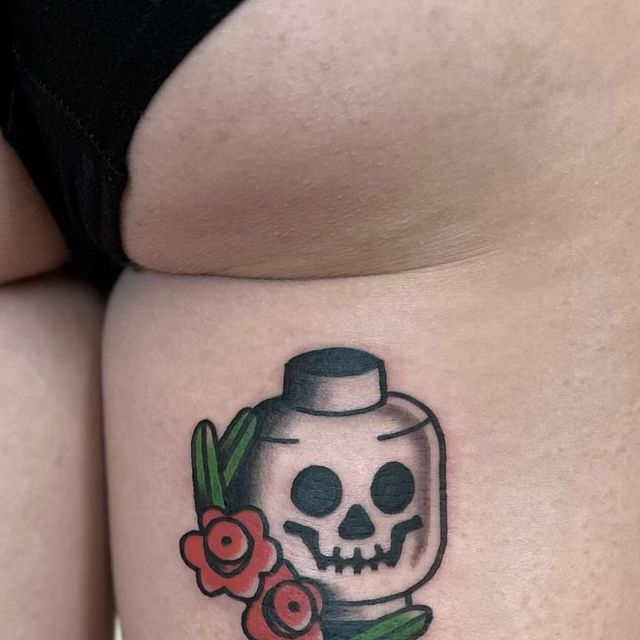 Wujek Darek Tattoo on Instagram: "Tatuaż tradycyjny ale to LEGO 💀🥀 #lego  #legotattoo #legotattoos #traditional #traditionaltattoos #oldschooltattoo  #oldschool… | Traditional tattoo skull, Lego tattoo, Trash polka tattoo  designs