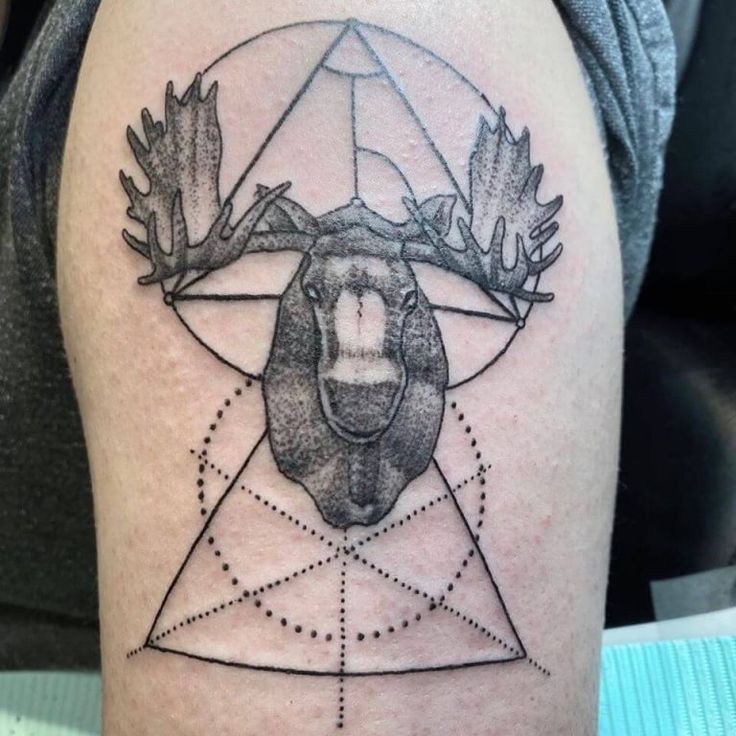 10+ Geometric Moose Tattoo Ideas