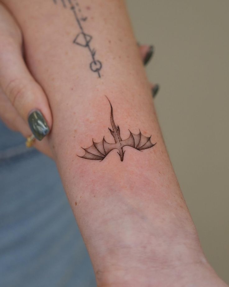 Dragon Tattoo | Small Fantasy Book Lover Tattoo | Simple Fine Line Dragon  Ideas | Tiny Dragon Design
