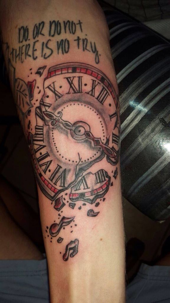 Shattered Clock Tattoo. Artist : Keagan Neuper. Style Ink Tattoos.