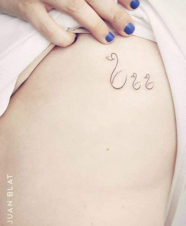 Pin by Anne Picon on Tattoo Ideas | Tattoos for daughters, Mother tattoos,  Family tattoos