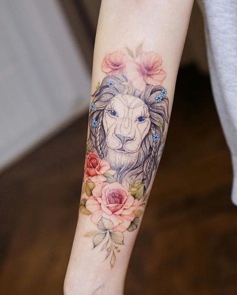 Pin by Kelly Glenn Fiedler on Tattoos | Sunflower tattoo small, Flower  tattoo back, Flower tattoo shoulder