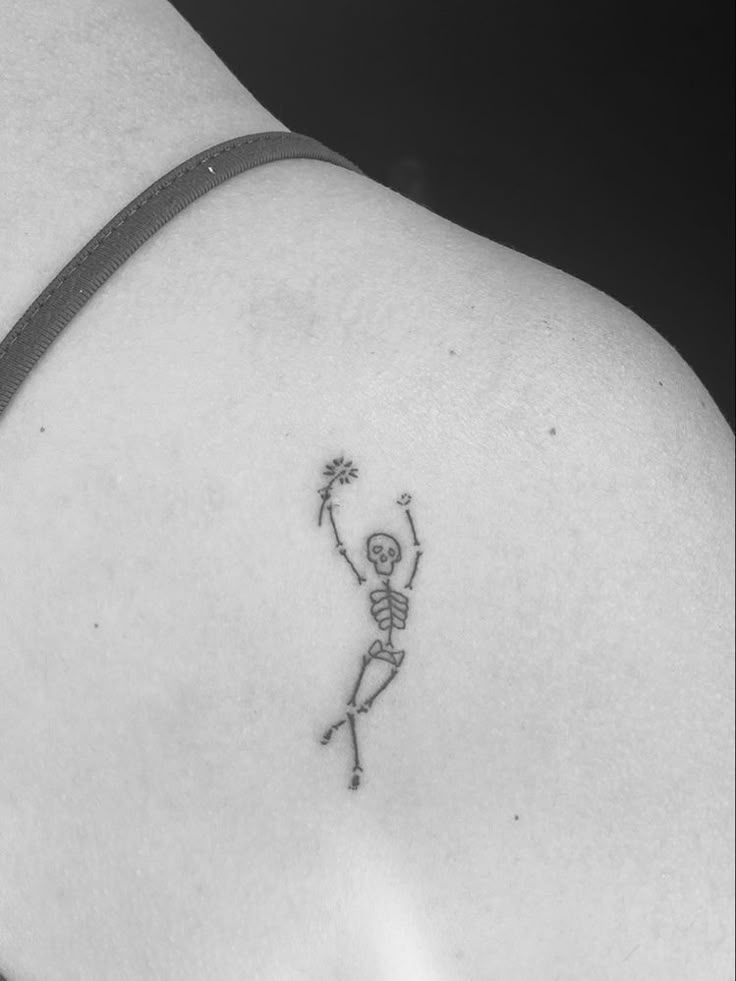 Pin by Maisie💛💗 on Tattoo ideas | Skeleton tattoos, Simplistic tattoos, Small  tattoos