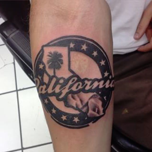 40 Breathtaking State of California Tattoos - TattooBlend | Hand tattoos, California  tattoo, California state tattoos