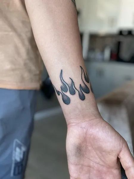 35 Best Flame Tattoo Ideas For Men And Women - Tattoo Pro