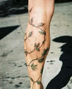 17 Poison Ivy tattoos ideas | ivy tattoo, tattoos, vine tattoos