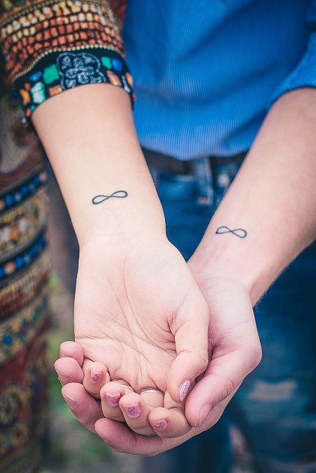 20 Most Beautiful Couple Tattoo Designs That You Love Forever!