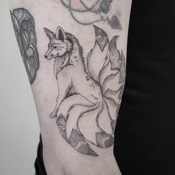 101 Amazing Kitsune Tattoo Designs You Need to See!