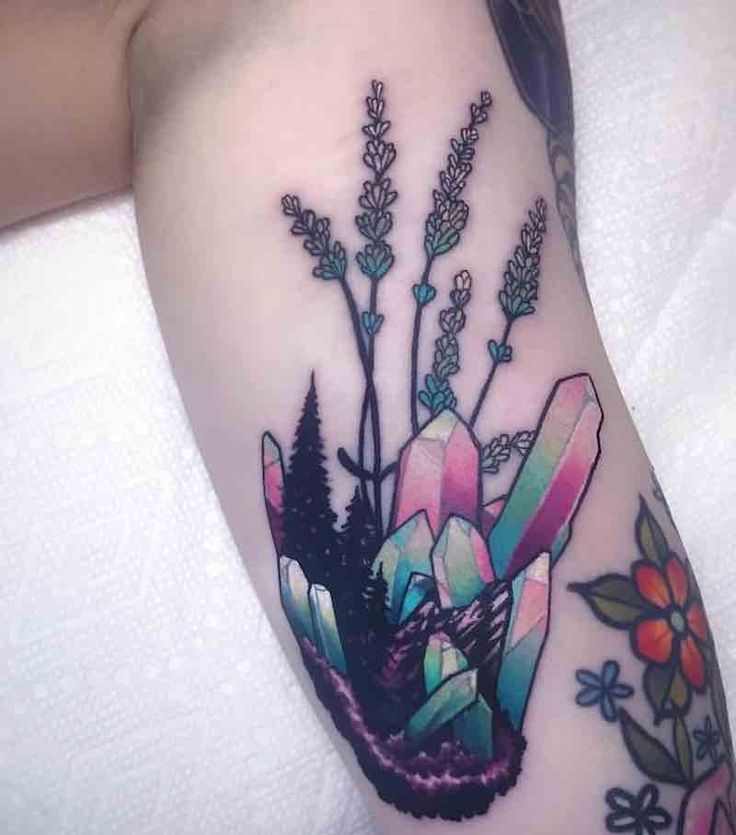 The best crystal tattoos, stunning quartz designs by some of the top tattoo  artists from around the world.