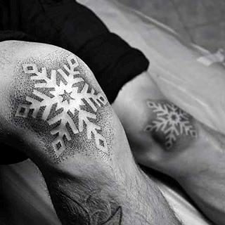 100 Snowflake Tattoo Designs für Männer – Eiskristall-Tinten-Ideen - Mann  Stil | Tattoo