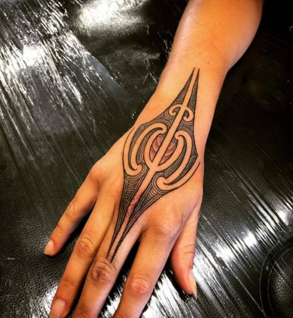 Ta Moko Women Hand