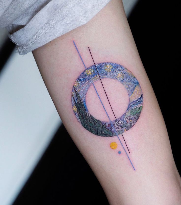 I tatuaggi rotondi di Havva Karabudak