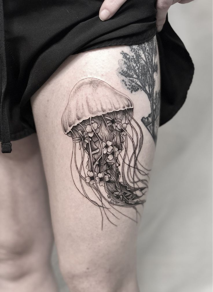 50+ Dope Jellyfish Tattoo Ideas