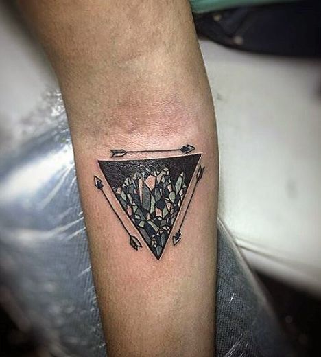 87 Terrific Triangle Tattoo Designs