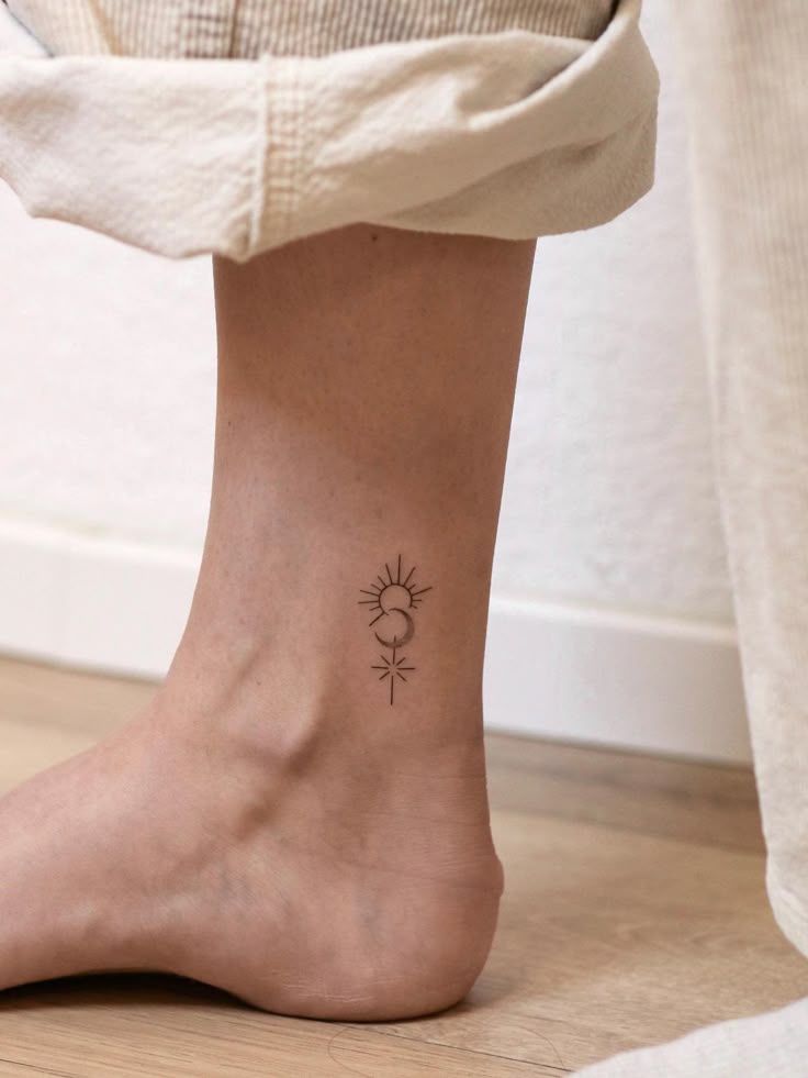 25 Sun and Moon Tattoo Ideas with Meaning for Female