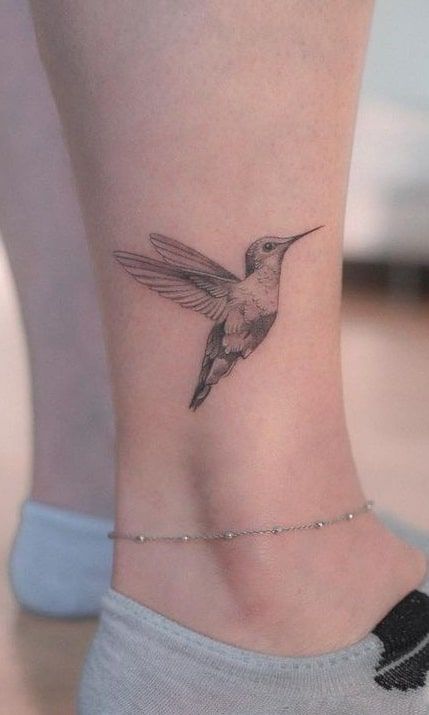 40+ Small Hummingbird Tattoo Ideas | Elegant tattoos, Hummingbird tattoo, Mom tattoos
