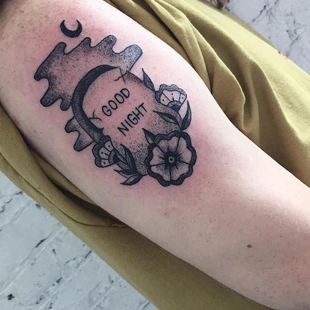 Pin by Amelie La Mort on Tattoos | Tattoos, Seattle tattoo, Tombstone tattoo