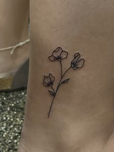 26 April tattoo ideas | small tattoos, daisy tattoo, birth flower tattoos