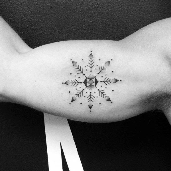 100 Snowflake Tattoo Designs für Männer – Eiskristall-Tinten-Ideen - Mann  Stil | Tattoo