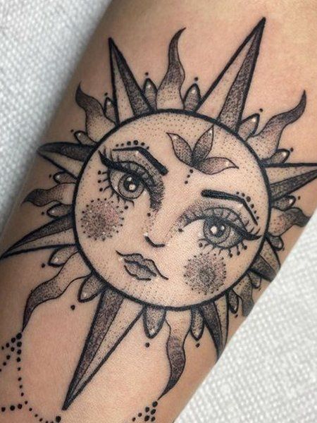 20 Radiant Sun Tattoos for Women