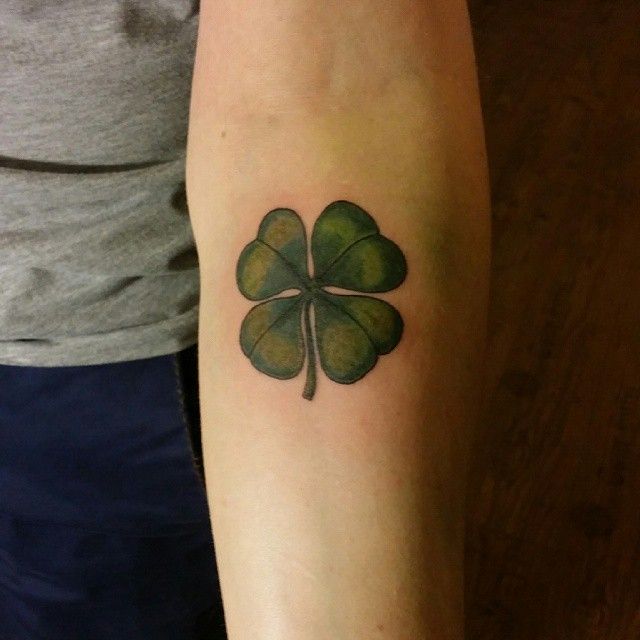 45 Cute Four Leaf Clover Tattoo Ideas and Designs - Lucky Plant Check more  at http://tattoo-journal.com/45-cute-four-leaf-clover-tattoo-ideas-and- designs-lucky-plant/