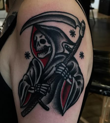 Pin by Jasmin Velazquez on Tattoo Ideas | Fire tattoo, Cool chest tattoos, Creepy  tattoos