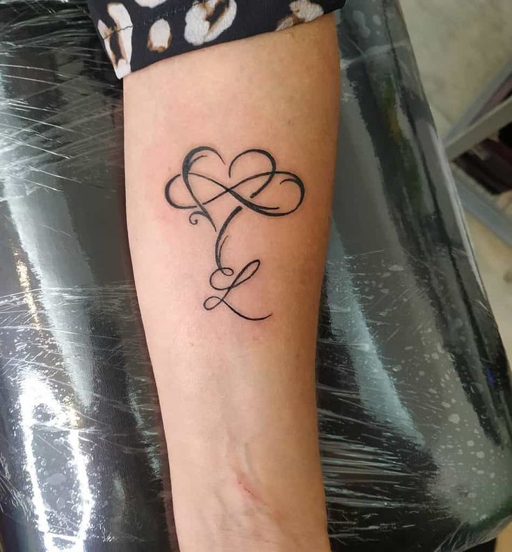 Rad Infinity Heart Tattoo Ideas | Heart tattoo designs, Infinity tattoos, Infinity  tattoo designs
