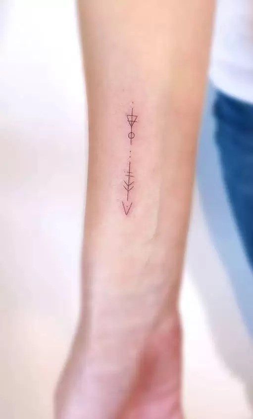 The Meanings Behind The Arrow Tattoo: A Growing Trend