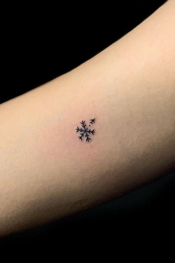 25 Snowflake Tattoo Ideas
