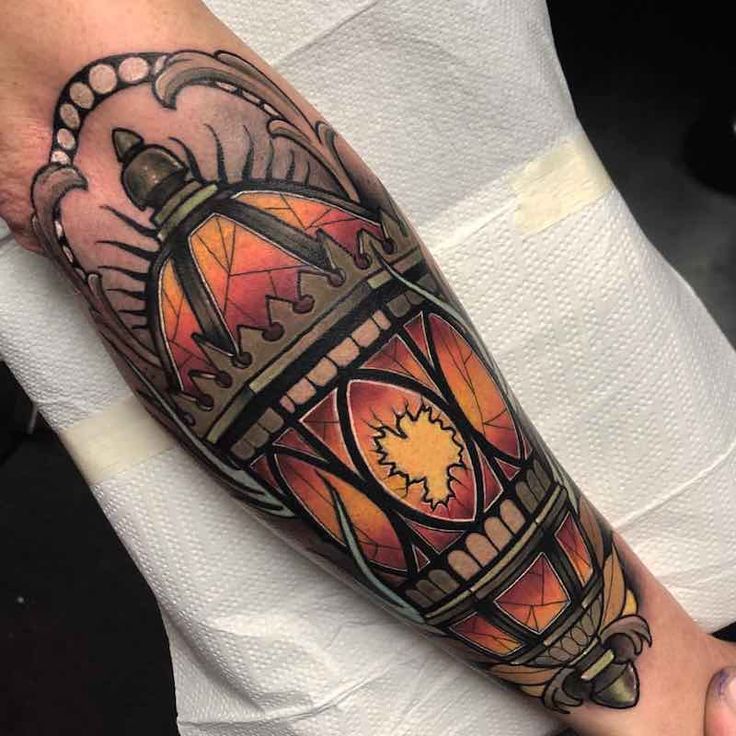 Best Lantern Tattoos - Tattoo Insider