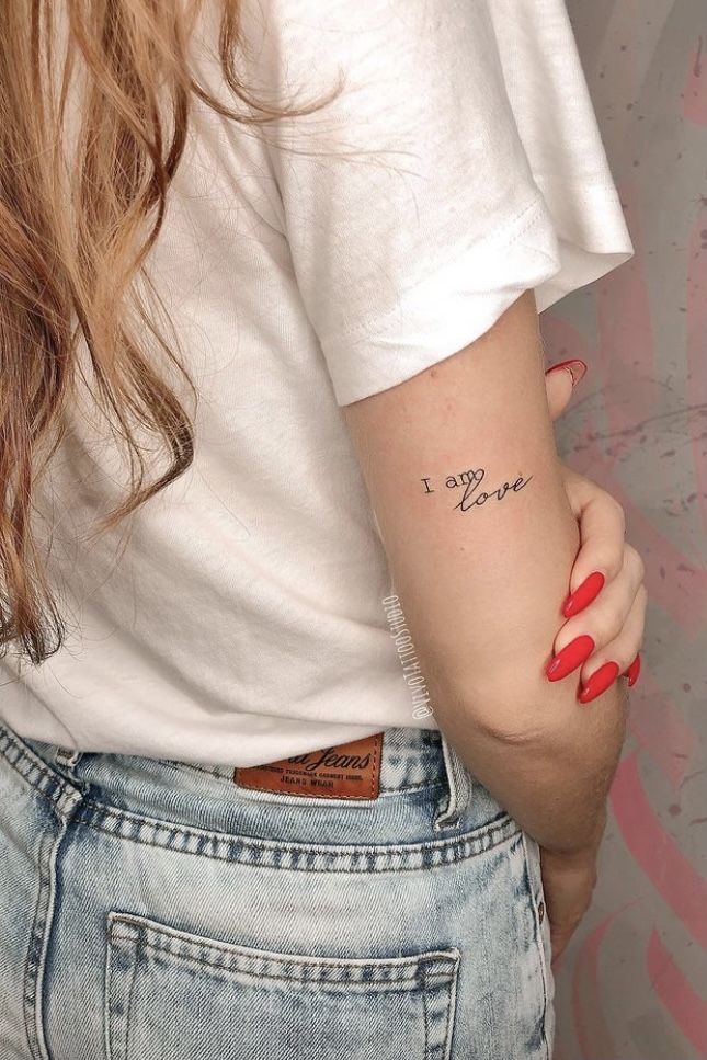 40 Pretty Tattoo Designs for Women: Feminine and Beautiful Ideas