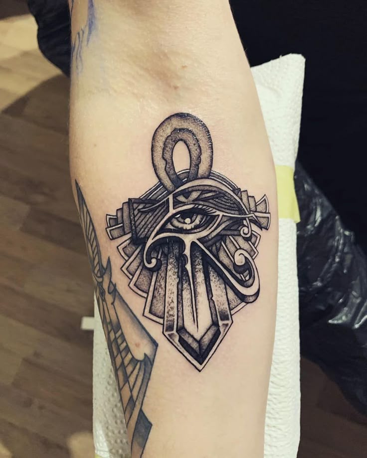 101+ Eye Of Horus Tattoo Designs You Need To See!