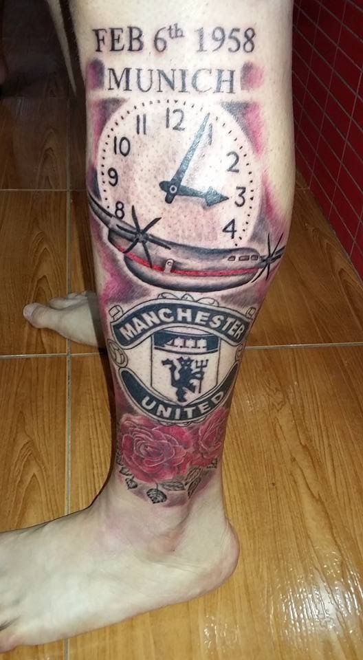 Pin by Seb#PcbRadio on ManchesterUnited | Skull rose tattoos, Tattoos, Man utd tattoo