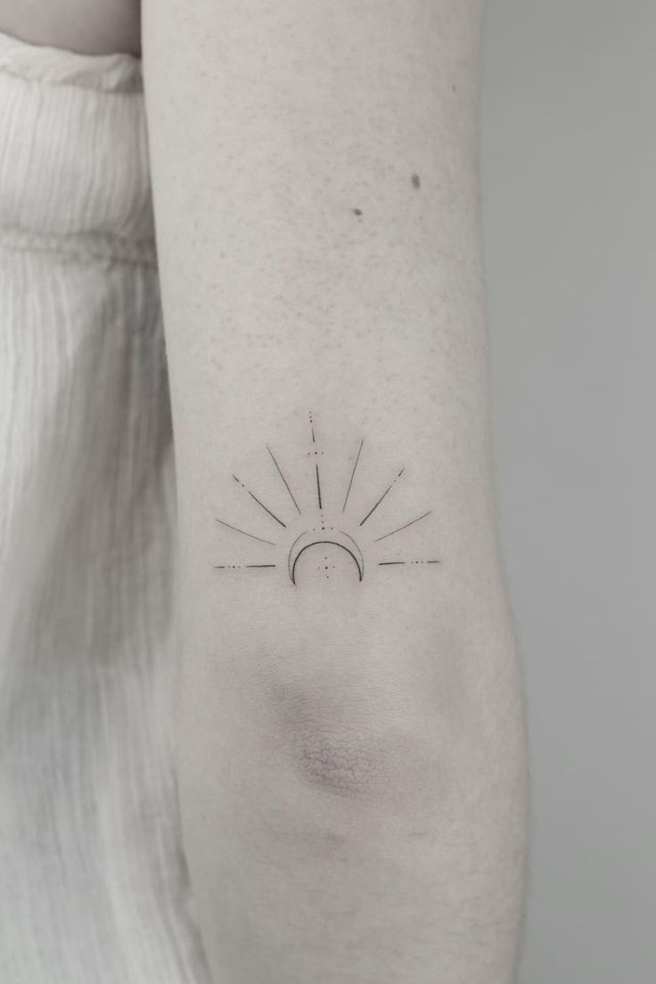 38 Amazing Small Sun and Moon Tattoo Ideas