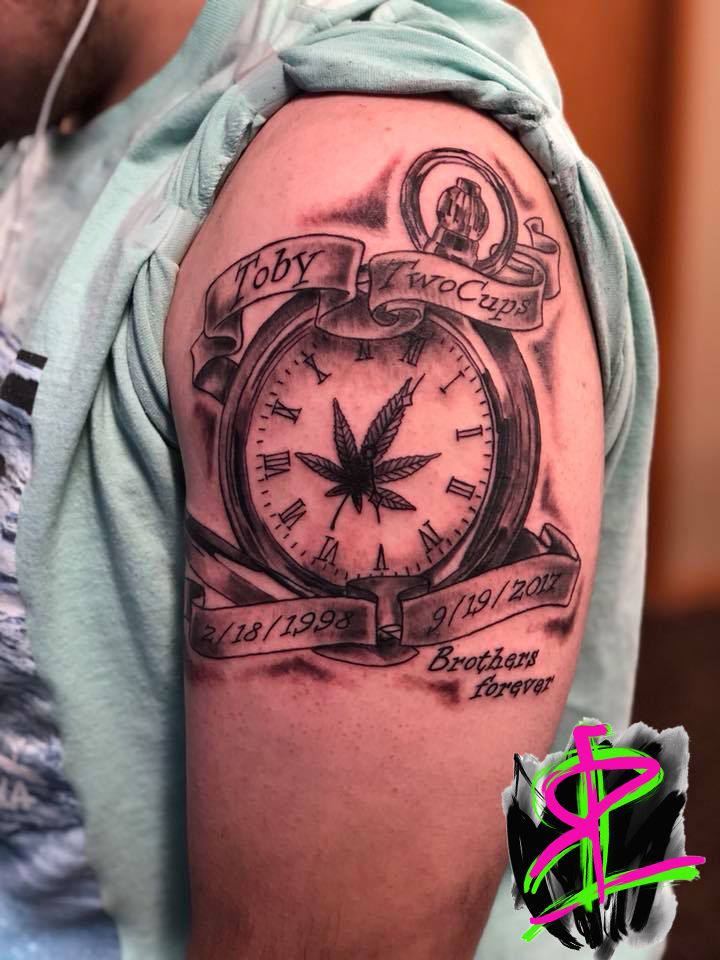 Memorial tattoo, Clock