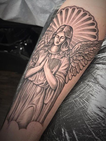 25 Popular Forearm Tattoos for Women