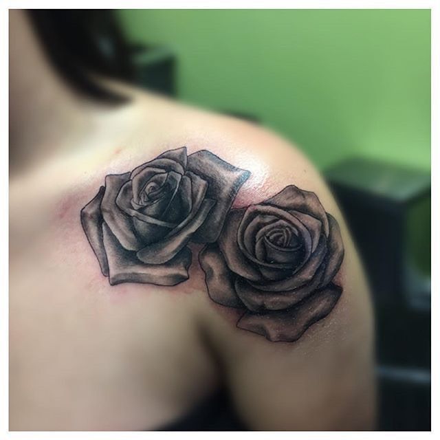 19 Shoulder Rose Tattoo Ideas, Designs, And Meanings In 2024 |  Spiritustattoo.com