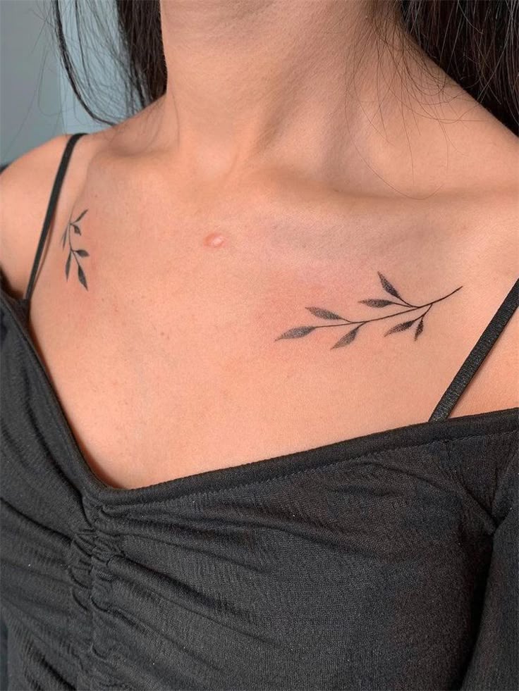 30 Minimalist Leaf Tattoos Ideas for Women that Celebrate the Fall
