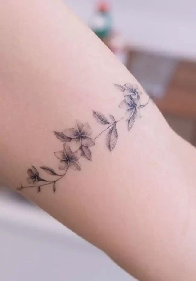 What Do Plumeria Tattoos Symbolize?