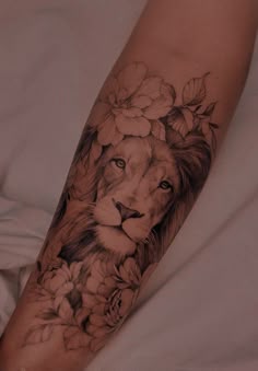 Discover 87 Tattoos and Mama Tattoo Ideen Ideas | baby elephant tattoo,  finger tattoo designs, lioness tattoo and more