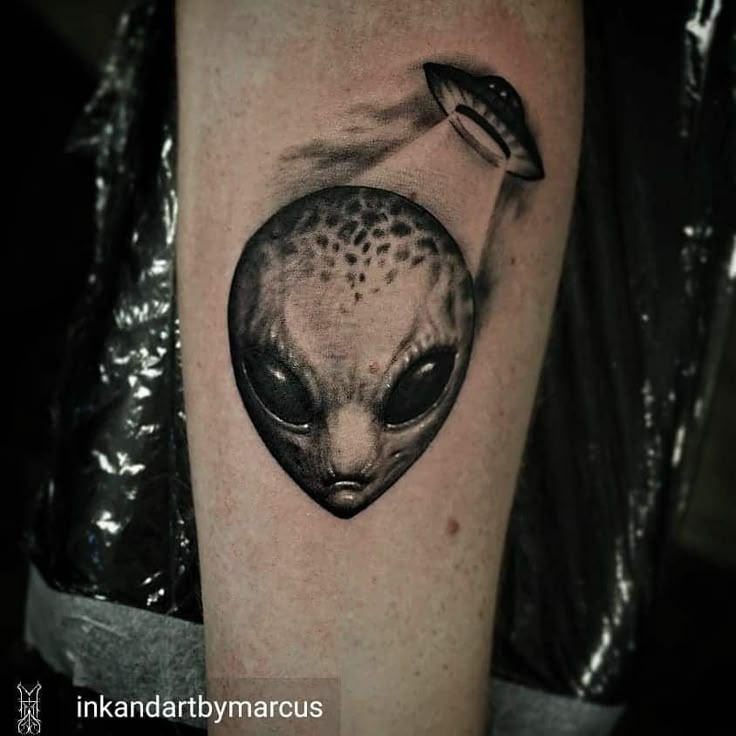 101+ Alien Tattoo Designs You Need To See!