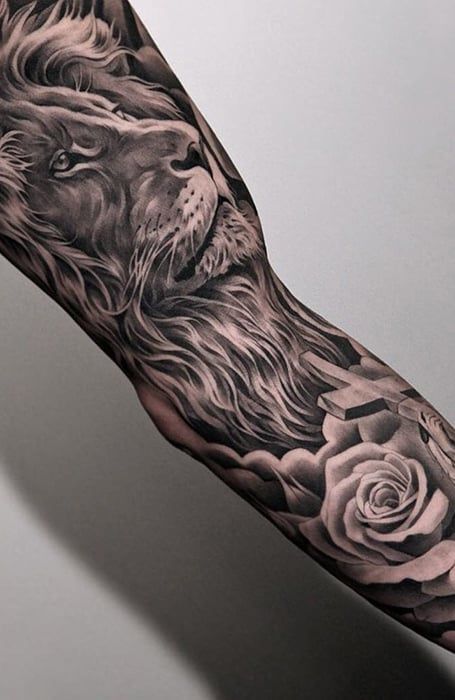 40 Fierce Lion Tattoo Designs & Meaning