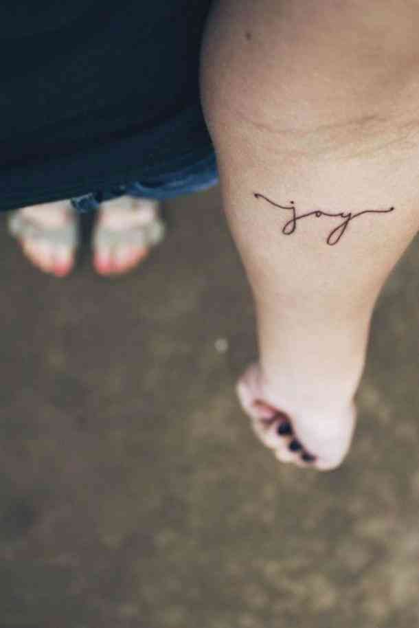 40 Minimalist One-Word Tattoo Ideas That Are Beautiful On Everyone
