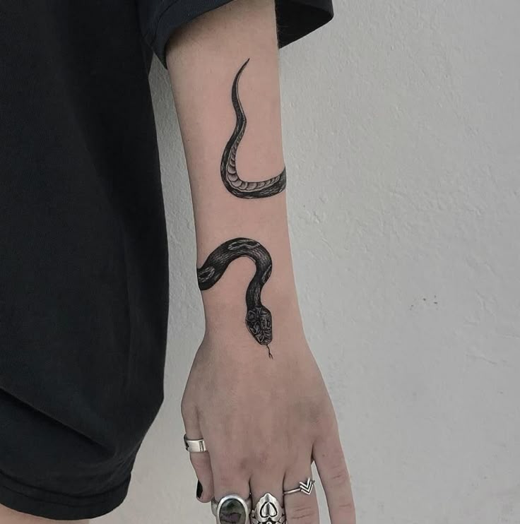20 Serpent Tattoo Ideas For Men & Women